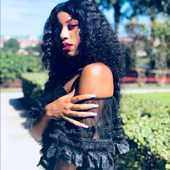 Black off the shoulder maxi dress - Picture 7 of 8